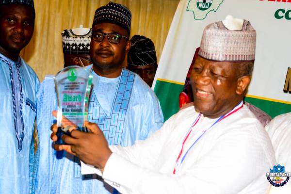 NUJ HONOURS YARI