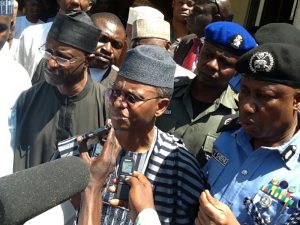 pic-8-gov-el-rufai-visits-scene-of-bomb-blast-in-zaria-resized-800-jpg-pagespeed-ce-dfq2iz5dye