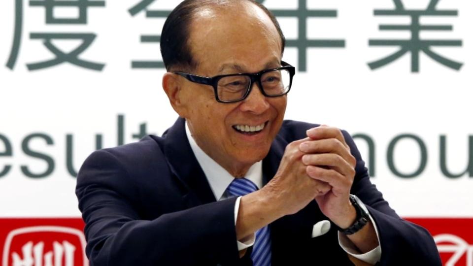 Hong Kong’s richest man calls it quits at age 89