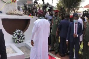 Sanwo-Olu lays wreath at 2022 Armed Forces Remembrance Day
