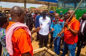Gov Akeredolu joins special task force to enforce N165 pump price compliance