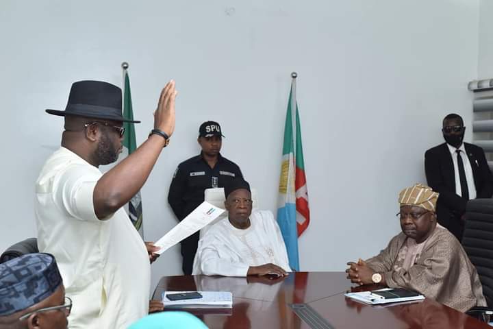 Adamu swears-in Leo Ntukekpo as Akwa Ibom APC chairman