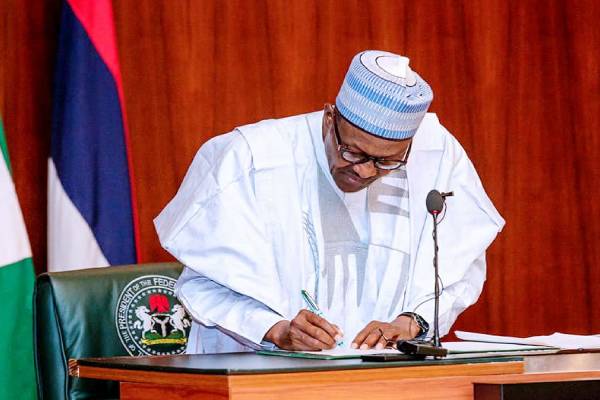 Buhari Signs Executive Order 11