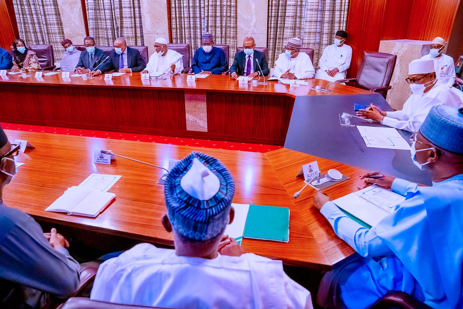Buhari receives Dangote Group’s Board of Directors at State House