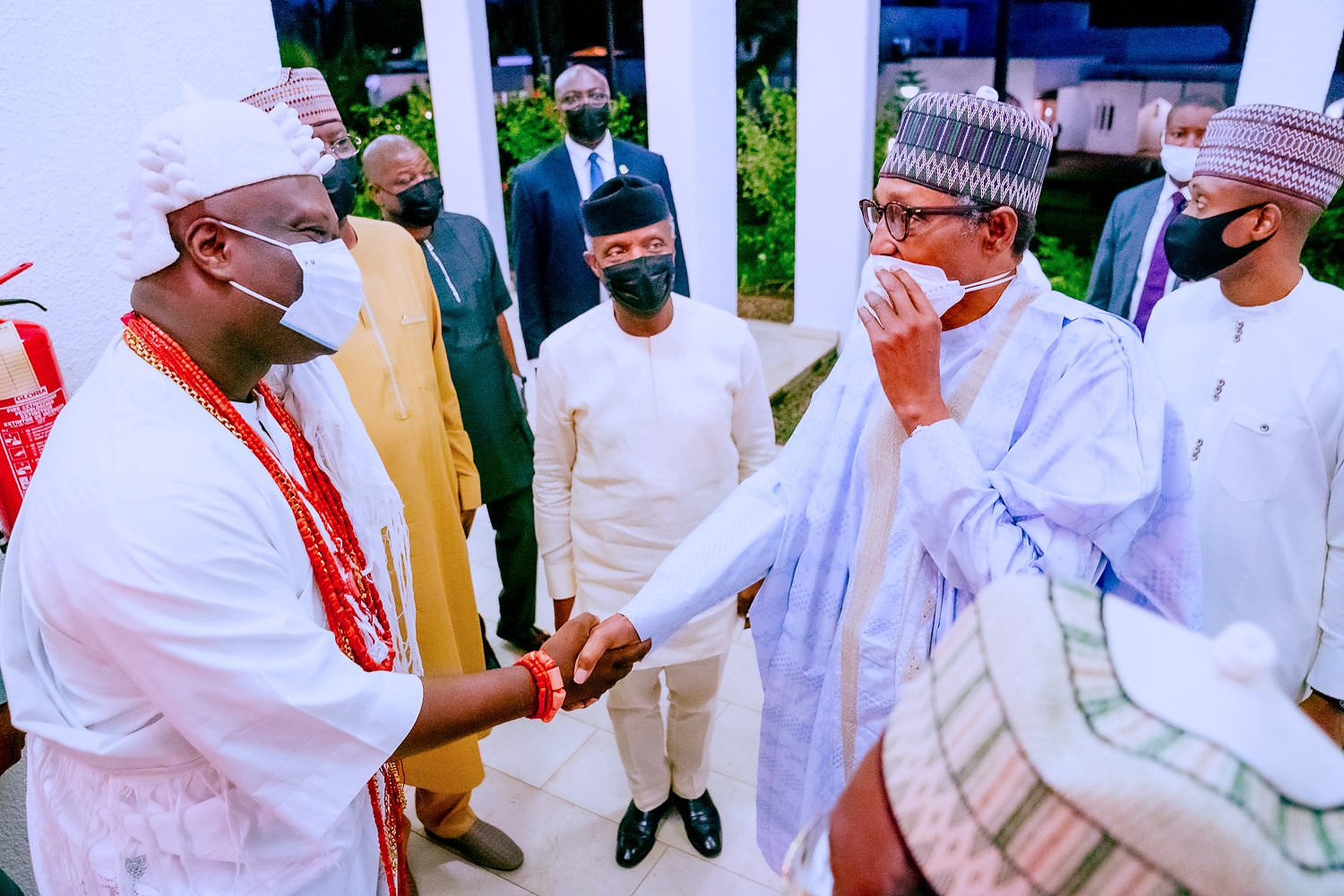 Buhari breaks fast with traditional, religious leaders at State house