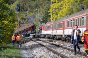 AGZ2LSWSGROD7MV2JWWL3ZDOGU